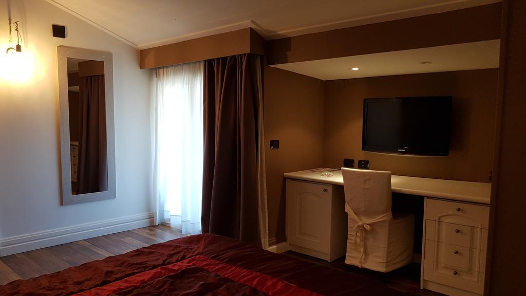 Hotel Mediterraneo Qualiano Eksteriør billede