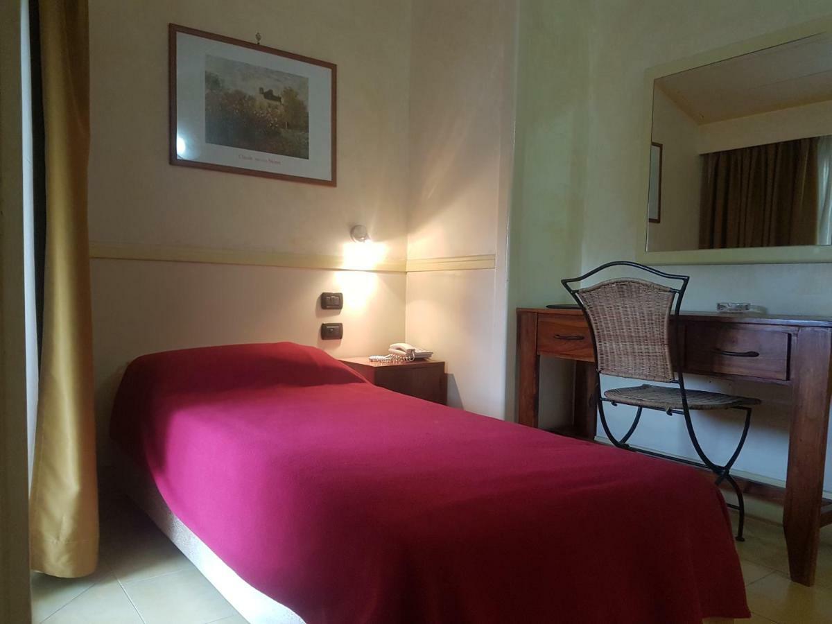 Hotel Mediterraneo Qualiano Eksteriør billede
